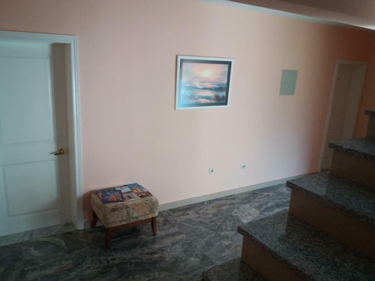 Apartments Erceg Omis Exterior photo