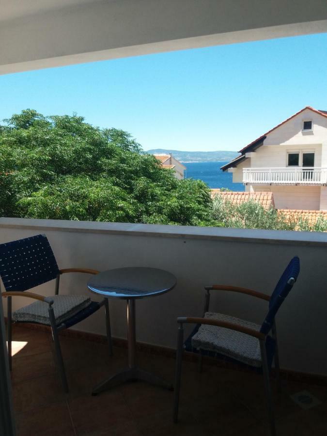 Apartments Erceg Omis Exterior photo